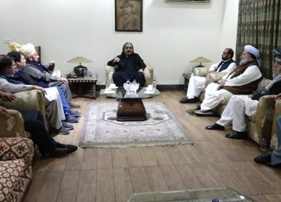 گرینڈ جرگے کے ذریعے کرم کے معاملے کا پرامن و پائیدار حل نکلنے کی توقع ہے، وزیر اعلی کے پی
