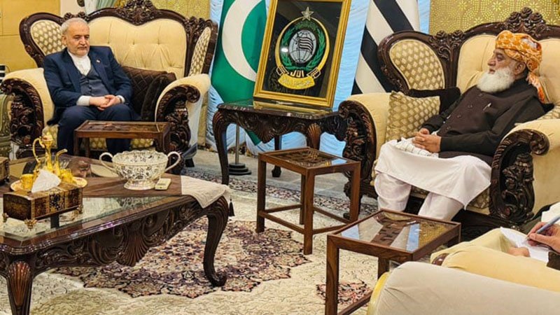 ایرانی سفیر ڈاکٹر رضا امیری کی جے یو آئی کے سربراہ مولانا فضل الرحمان سے ملاقات