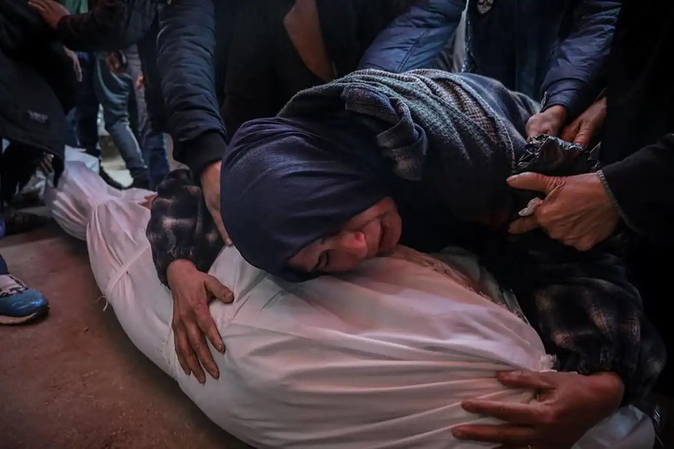 غزہ سٹی، جبالیہ، بیت حنون اسرائیلی درندگی کے نشانے پر، بچوں سمیت 70 فلسطینی شہید