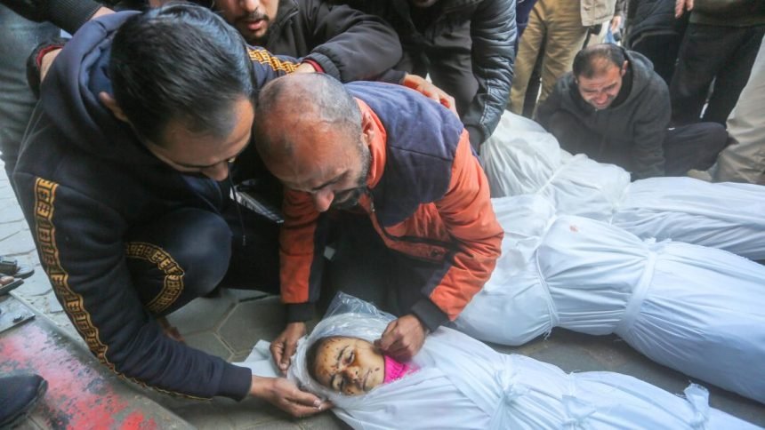 وسطی غزہ نشانے پر، مزید 7 فلسطینی شہید، پانچ روز میں کم از کم 70 فلسطینی بچے شہید