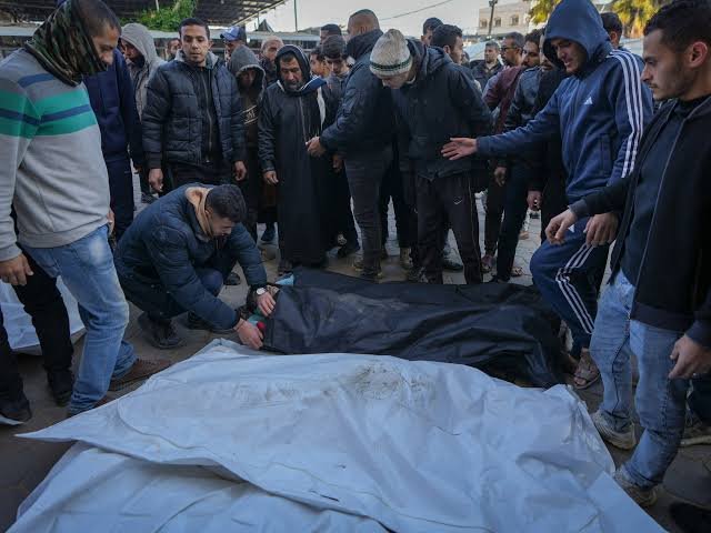 غزہ پر اسرائیلی حملے، 32 فلسطینی شہید، متعدد زخمی، 2 اسرائیلی فوجی ہلاک