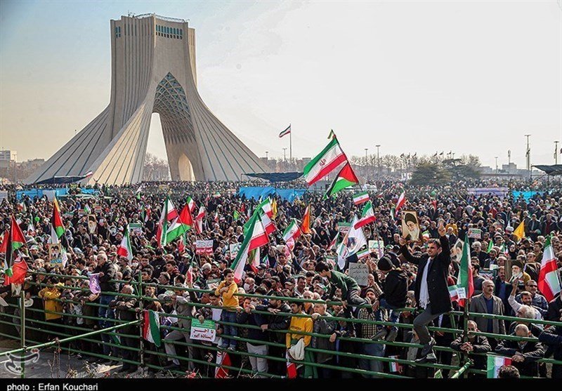 ایران: انقلاب اسلامی کی 46 ویں سالگرہ، تمام شہروں، قصبوں و دیہاتوں میں ریلیاں، عوام کی بھرپور شرکت