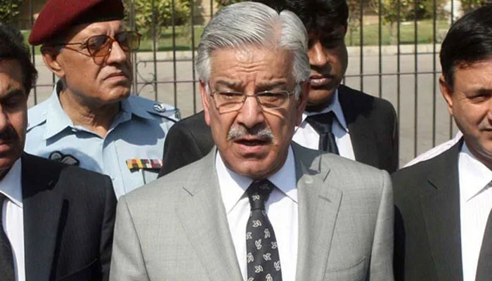 سابق آرمی وانٹیلی جنس چیف نے دہشت گردوں کو بسایا، وزیردفاع