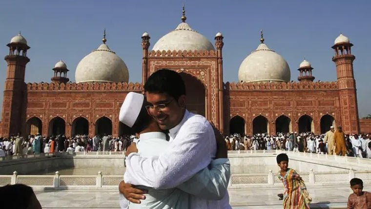 ملک بھر میں عیدالفطر مذہبی عقیدت و احترام کے ساتھ منائی جا رہی ہے