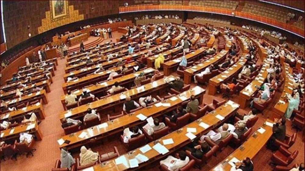 قومی سیاسی و عسکری قیادت کا دہشتگردوں کیساتھ آہنی ہاتھوں سے نمٹنے کا فیصلہ