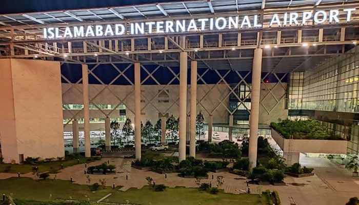 ایران میں قتل کئے جانے والے 8 پاکستانیوں کی میتیں بہاولپور پہنچا دی گئیں