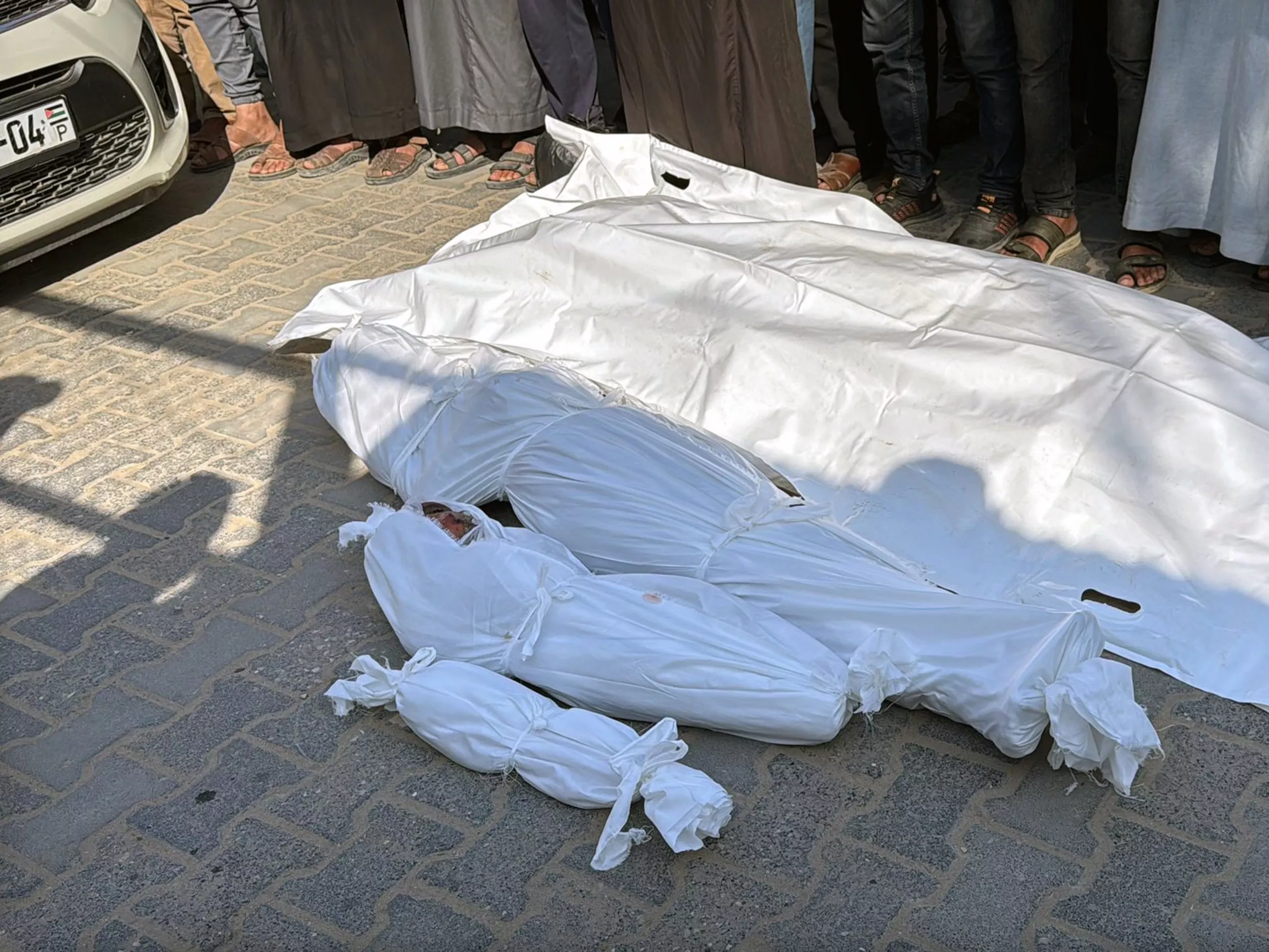 غزہ میں نسل کشی کی جنگ، خواتین و بچوں سمیت مزید 21 فلسطینی شہید، متعدد زخمی