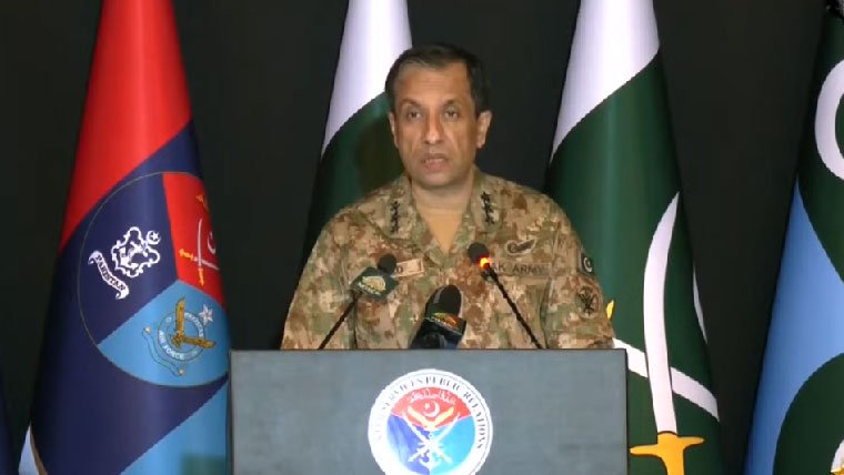 بھارتی حملوں میں 26 پاکستانی شہید، پاکستان نے دشمن کے 5 طیارے اور ایک ڈرون کو مارگرایا، ڈی جی آئی ایس پی آر