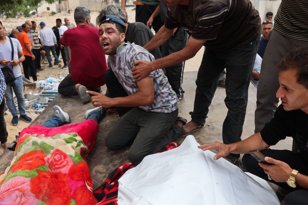 صیہونی حملے، امداد کے 20 متلاشیوں سمیت 43 فلسطینی شہید