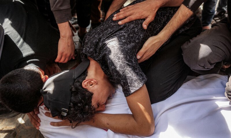 بھوکے متاثرین کا ایک اور قتل عام، 23 فلسطینی شہید، درجنوں زخمی
