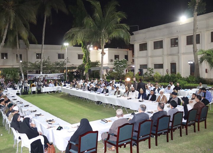 کراچی، ایرانی قونصلیٹ میں برسی امام خمینیؒ کی مناسبت سے کانفرنس