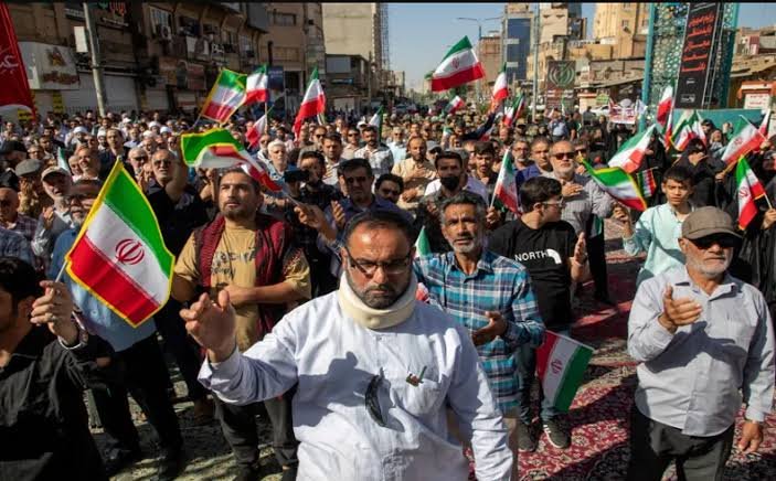 ایران کی فضا اسرائیل مردہ باد کے نعروں سے گونج اٹھی