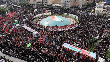 اسرائیلی جارحیت کے شہدا کی تشیع جنازہ، قومی وحدت اور طاقت کا بھرپور مظاہرہ