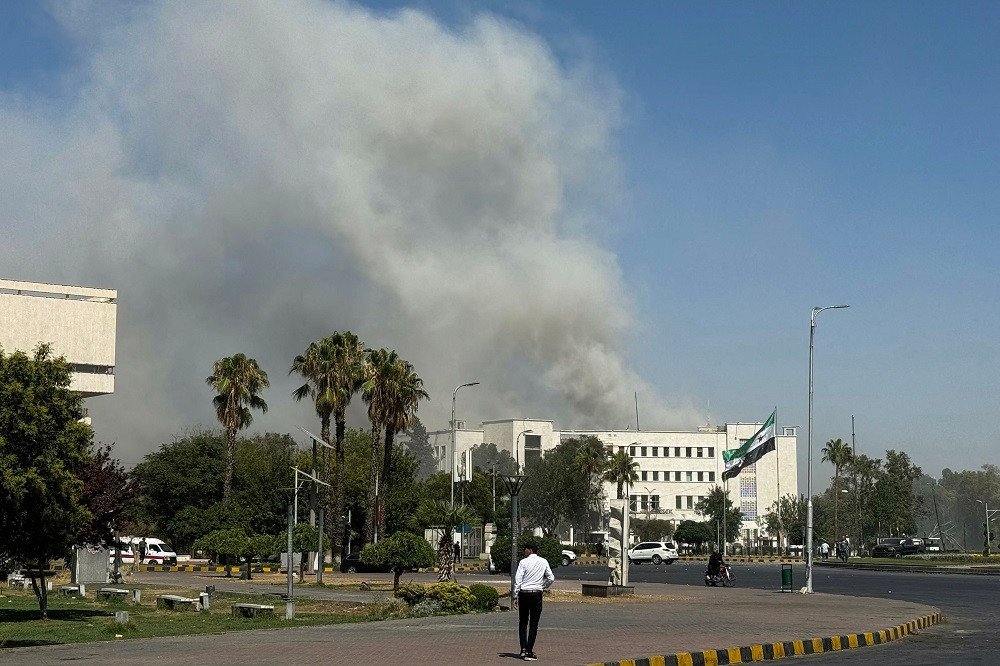 اسرائیل کا دمشق میں فوجی ہیڈ کوارٹر پر حملہ، ایک شخص ہلاک، 28 زخمی