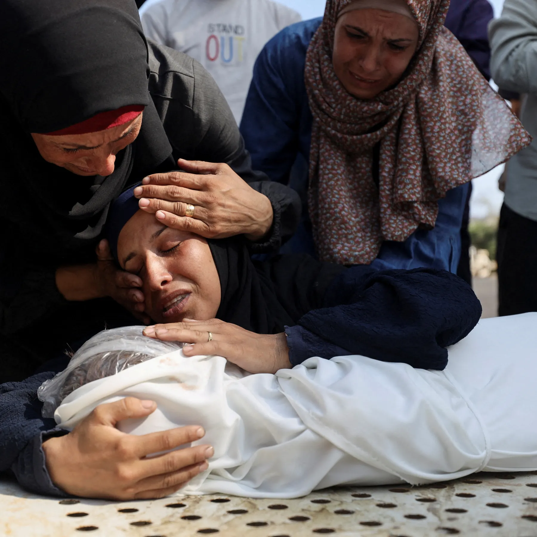 صیہونی فوج کے حملوں میں 63 فلسطینی شہید، غذائی قلت سے 4 بچوں سمیت 15 فلسطینی دم توڑ گئے