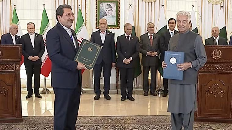 پاکستان اور ایران کے درمیان 13 معاہدوں اور مفاہمتی یادداشتوں پر دستخط