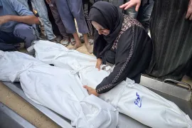 بھوک ، جبری انخلاء، محاصرے کے باعث انسانی بحران شدید، مزید 75 فلسطینی شہید