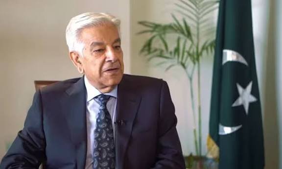 افغانستان سے بات چیت ناکام ہوئی تو کھلی جنگ ہوگی، وزیر دفاع