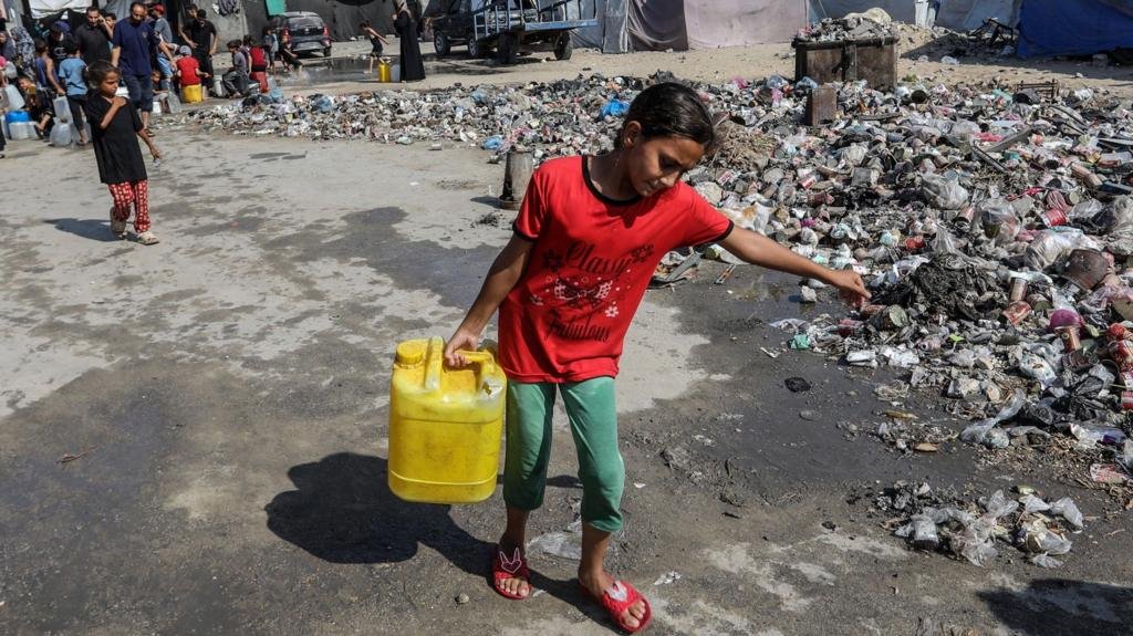 غزہ میں 10 لاکھ بچے شدید غذائی قلت اور پانی کی کمی کا شکار