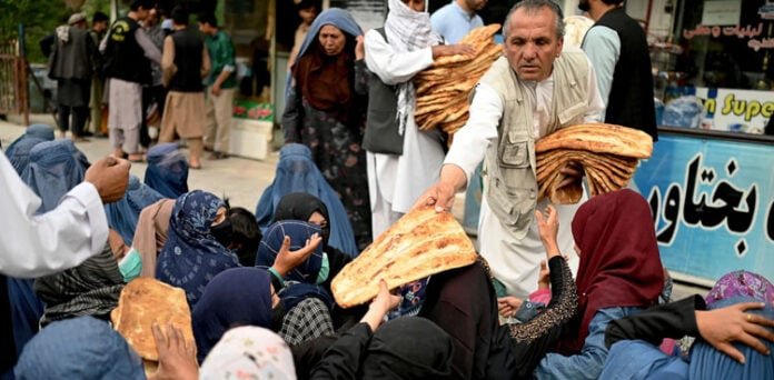 افغانستان : ہر 10 میں سے 9 خاندان بھوک یا قرض میں مبتلا