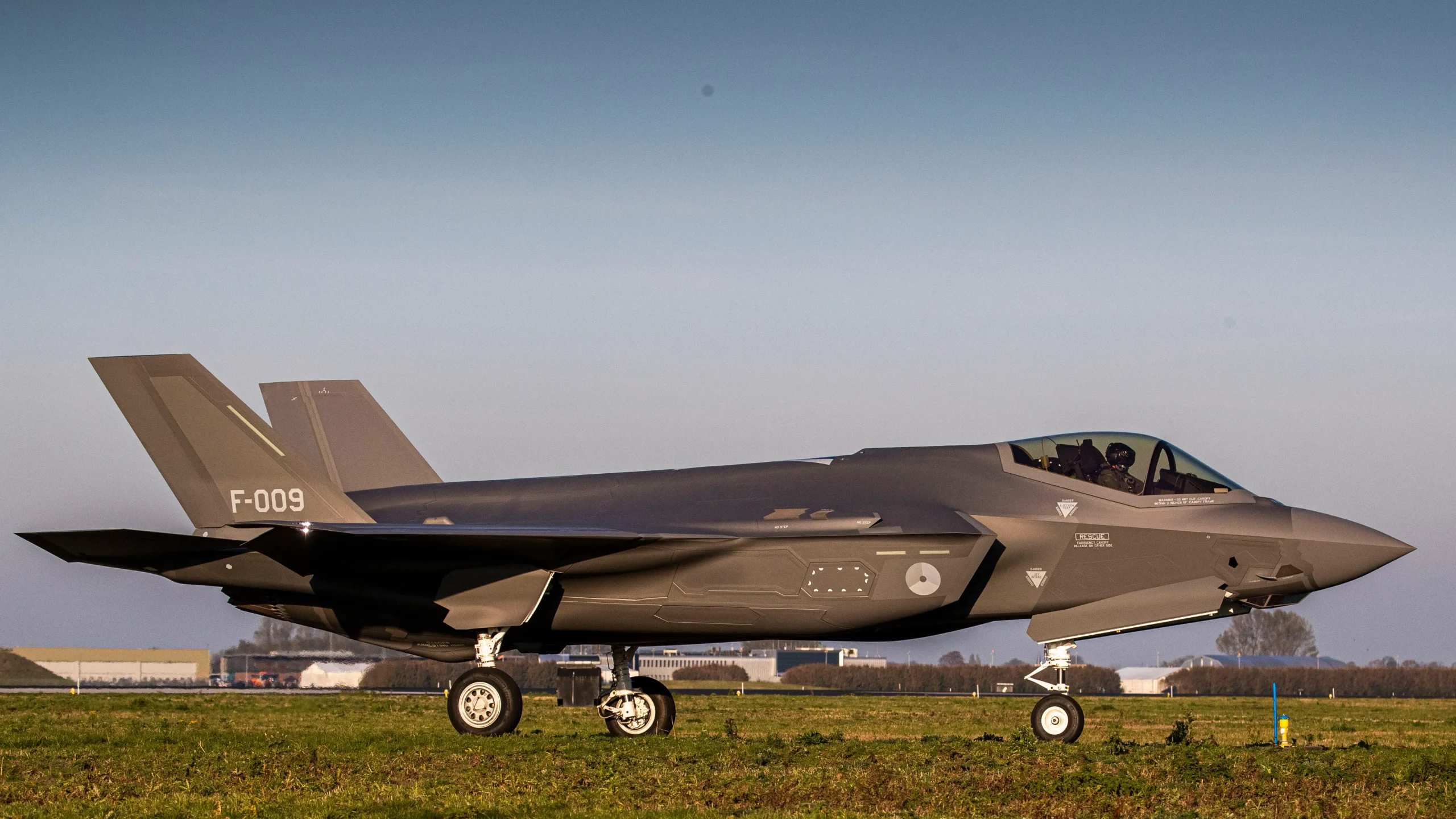 اسرائیل کی فوجی برتری برقرار رکھنے کیلئے سعودی عرب کو ‘کم جدید’ F-35 فروخت کیے جائینگے