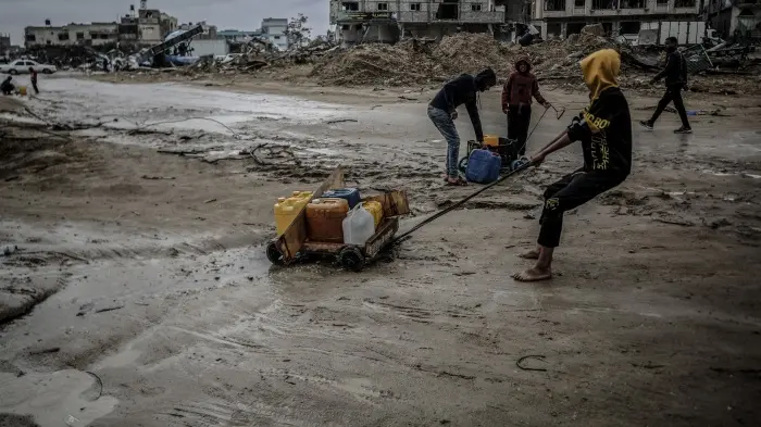 اسرائیل بلا رکاوٹ امداد پہنچانے کی اجازت دے، 11 ممالک کا مطالبہ