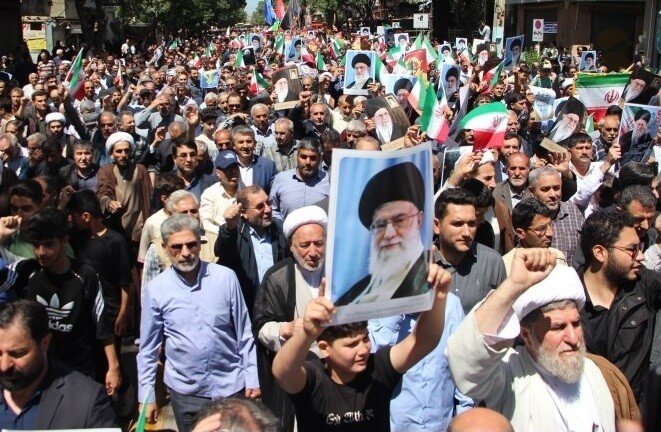 ایران میں لاکھوں افراد کی حکومت کے حق میں ریلیاں