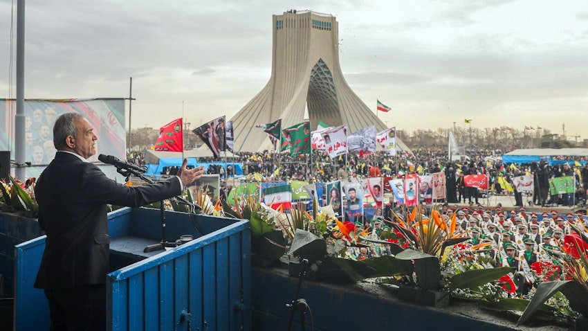 دنیا دیکھ لے ملت ایران ملکی دفاع کیلئے میدان میں حاضر ہے، ایرانی صدر پزشکیان