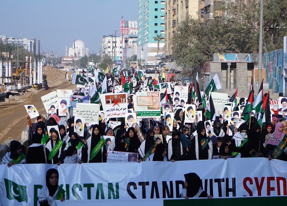 کراچی: سانحہ ترلائی کیخلاف اور ولی امر مسلمین سے اظہار یکجہتی کیلئے ہزاروں افراد کی ریلی