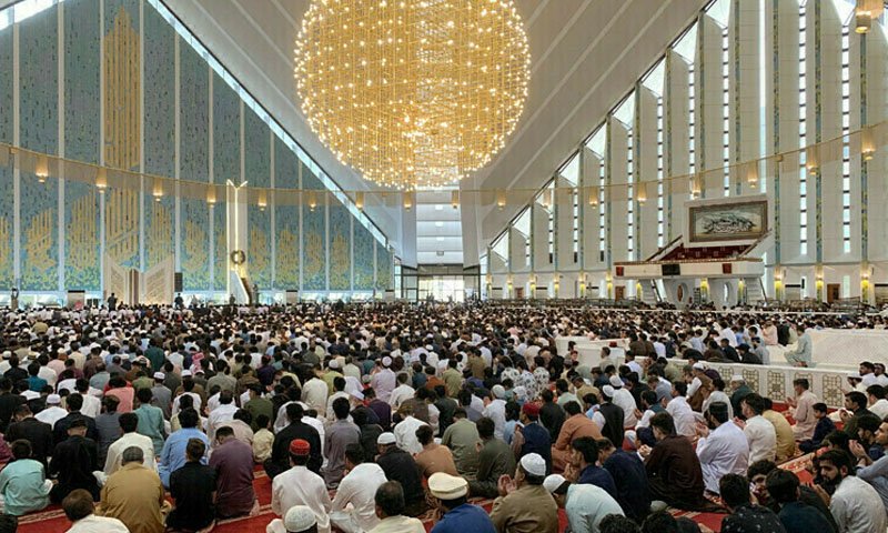 ملک بھر میں عیدالفطر کے روح پرور اجتماعات، ملکی سلامتی اور امت مسلمہ کیلئے خصوصی دعائیں