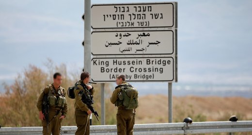 مقبوضہ فلسطینی علاقوں کے مکینوں کو فوجی مقامات سے دور جانے کا مشورہ