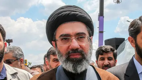 شہداء کی عظیم قربانیاں مزاحمت کے راستے کی سچائی کو ثابت کرتی ہیں، ولی امر مسلمین