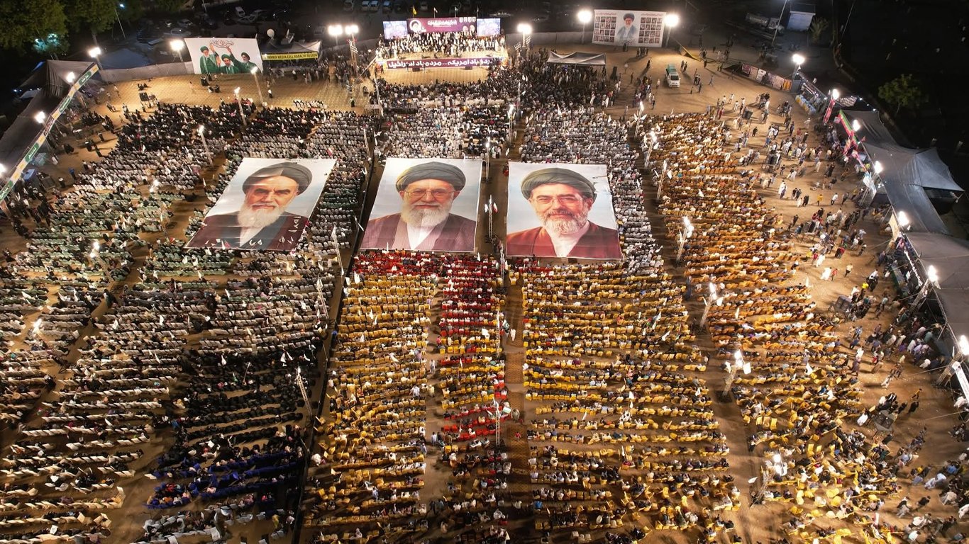 کراچی : شہید آیت اللہ خامنہ ای کے چہلم پر عظیم الشان اجتماع، امریکی سفارتخانہ بند اور سفیر کو نکالنے کا مطالبہ