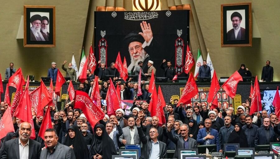 ایرانی پارلیمنٹ میں آبنائے ہرمز پر کنٹرول سے متعلق بل پیش